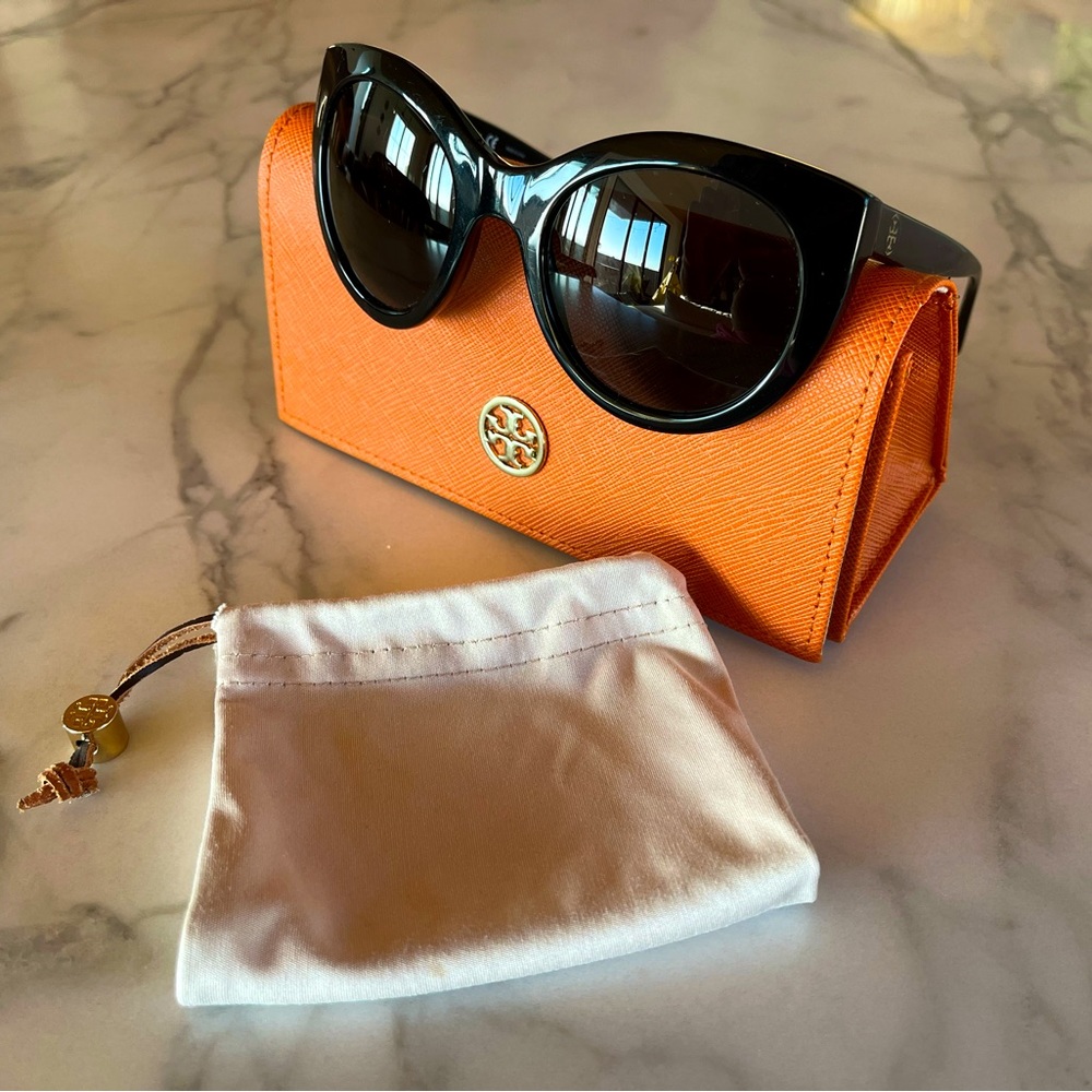 Tory Burch sunglasses black TY7115